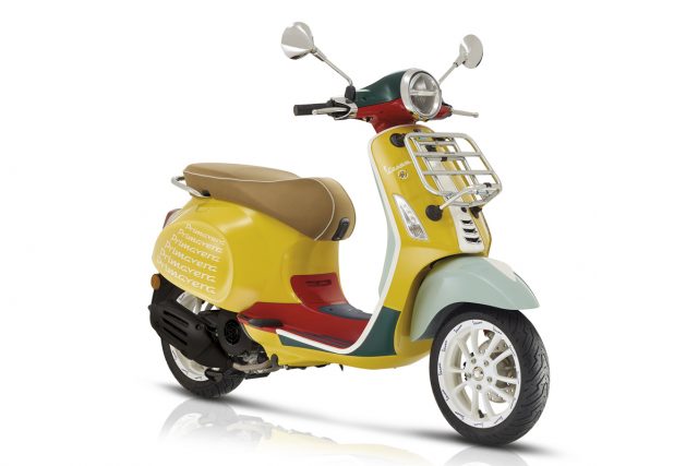 Vespa-Primavera Sean Wotherspoon