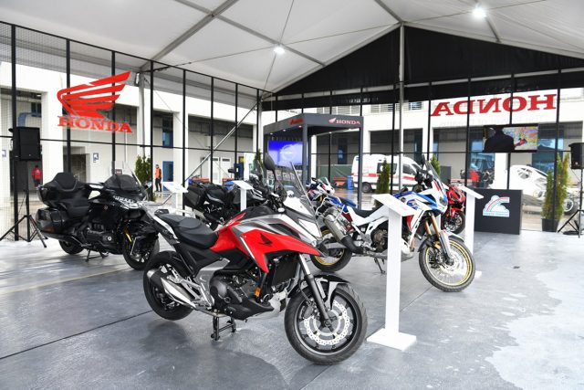 Honda V Weekend Stant