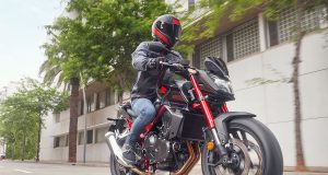Honda CB750 Hornet