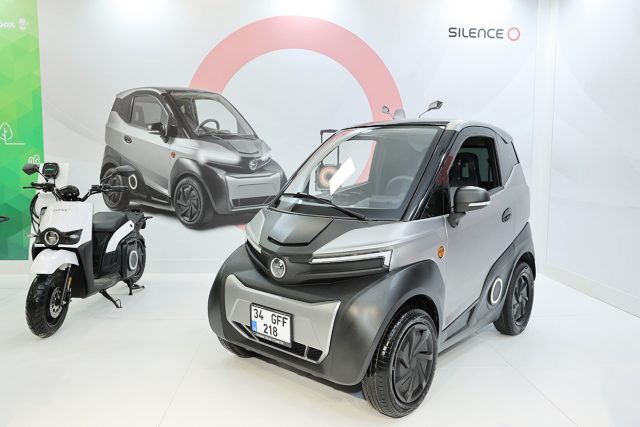 Silence 01 & Silence 04 Silence 01 & Silence 04